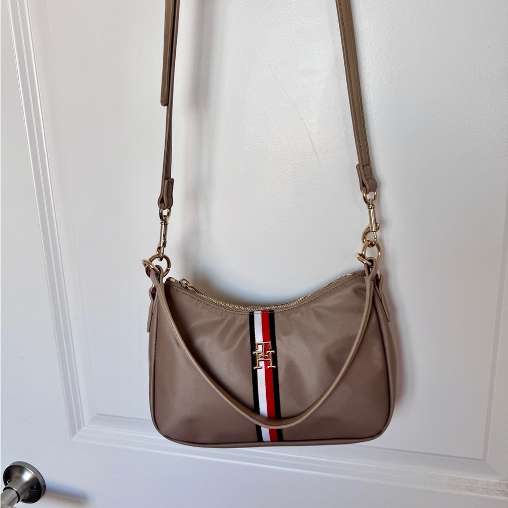 Tommy Hilfiger Nylon Shoulder Bag in Tan
